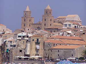 Il Duomo visto dalla spiaggia