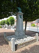 Le monument aux morts.