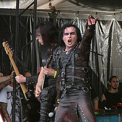 Dani Filth énekes és Paul Allender gitáros 2009-ben a Hellfest fesztiválon.