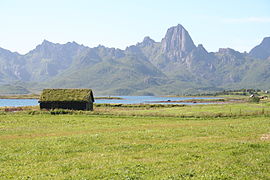 Pogled proti Ræki, Sortland