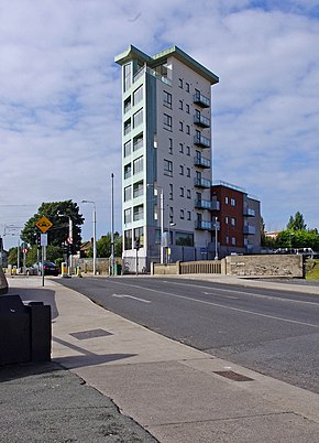 Apartment block by junction of Tyrconnell Road and Naas Road, Inchicore-Inse Chór - geograph.org.uk - 2113045.jpg