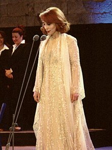 Fairuz performing in 2001