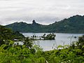 Vue sur Huahine Iti et la baie de Maroe