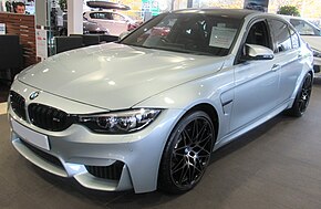 Спортивный седан BMW M3 2017 года