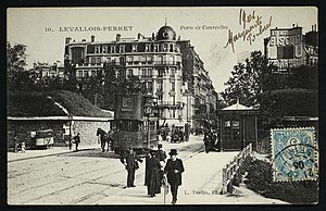 La porte de Courcelles vers 1900.