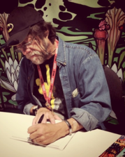 Len Wein (vänster), redaktören för Watchmen, och Dave Gibbons (höger), tecknaren av Watchmen, medverkade båda under arbetet med The End Is Nigh.