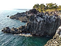 Daepo Jusangjeolli Cliff