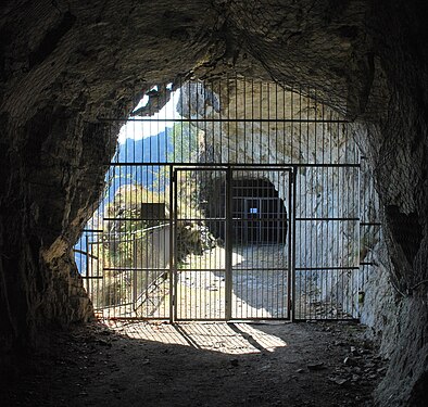 Tunnels du mont Morissolo (province du Verbano-Cusio-Ossola, Piémont).