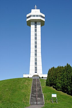 瀧川市開基百年紀念塔（日语：滝川市開基百年記念塔）