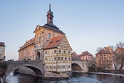 Tòa thị chính cổ (Altes Rathaus) tại Bamberg