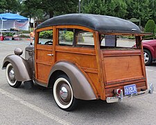 1940 Bantam Super 4 station wagon, rear view