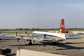 N290, l'appareil impliqué, ici à l'aéroport international O'Hare de Chicago en septembre 1959.