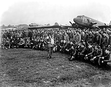 Le 18 septembre 1944 le général donnant les dernières instructions.