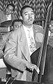 Ray Brown tussen 1946 en 1948 (Foto: William Gottlieb) overleden op 2 juli 2002