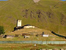 Das Kloster Lamaria in Ushguli (Oberswanetien) ist eine der bedeutendsten religiösen Stätten in Georgien.