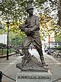 Monumento al Bombero, en la Plaza de los Treinta y Tres, Montevideo, Uruguay.