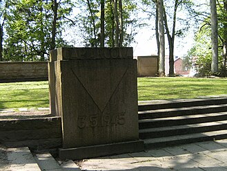 Hainartiger Friedhof/Gedenkstätte in Grevesmühlen für 407 Tote des Untergangs der Cap Arcona