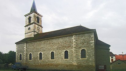 L'église de plan allongé.