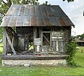 The Durand Cabin is an example of poteaux-sur-solle construction.