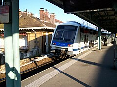 Un RER à la gare du Raincy - Villemomble - Montfermeil.