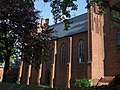 Kirchenschiff mit Storchennest