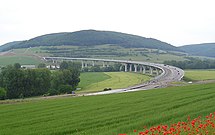 Viaductul Werra la joncțiunea 22 Meiningen-Süd, cu lungimea de 1194 m fiind cel mai lung viaduct pe A 71