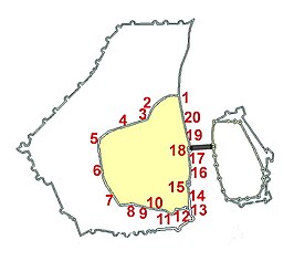 Eerste middeleeuwse stadsmuur met Tweebergenpoort(5) tussen Grote Gracht-Preekherengang (4) en Sint Servaasklooster-Boichgraeve (6)