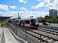 Fahrzeug vom Typ Alstom Citadis Spirit auf der Confederation Line in Ottawa