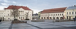 Market Square with the City Hall on the left