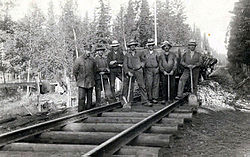 Navvies at Nybro-Sävsjöström railway Sweden.jpg