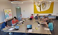 Einige Mitglieder der Projektgruppe bei einem Edit-a-thon