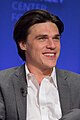 Finn Wittrock interpreta Dale.