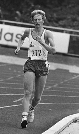 Jan Cortenbach wint de NK 20 km snelwandelen in 1982