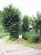 Calvaire au bord de la D 61 en direction de Campremy.