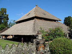 Bale wantilan, a cock-fighting pavilion, is an integral part of a temple.