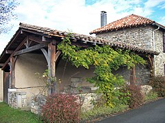 Lavoir près de la mairie.