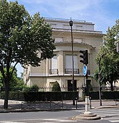 Ambassade de Monaco, au no 22.