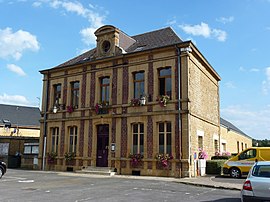 The town hall in La Francheville