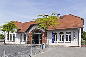 Empfangsgebäude des Bahnhofs Mainz-Bischofsheim