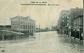 La cour de la gare de Villeneuve-Saint-Georges, en amont de Paris.