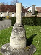 Ancien calvaire, rue de l'Église.