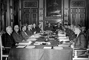 De ministers van het kabinet-Drees I in de Trêveszaal op 18 augustus 1952