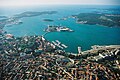 Vue aérienne de la rade de Pula (Croatie), jadis principale base de la marine austro-hongroise.