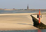 Utsikt mot Wangerooge och västtornet från färjan vid västra hamnen