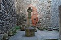 Sarcophages mérovingiens dans le donjon du château.