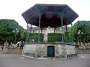 Prieel op het plein place du Champ de Mars