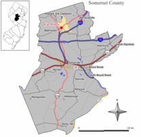 Location of Far Hills in Somerset County highlighted in yellow (right). Inset map: Location of Somerset County in New Jersey highlighted in black (left).