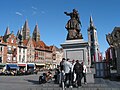 La Grand-Place, el beffroi y la catedral.