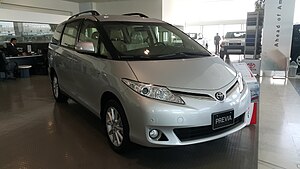 Toyota_Previa_2018_Bahrain