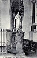 Statue de saint Colomban dans l'église Saint-Sauveur de Locminé (carte postale Henry Guillon, vers 1930).